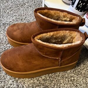 Glaze Women's Ankle Boots in Brown